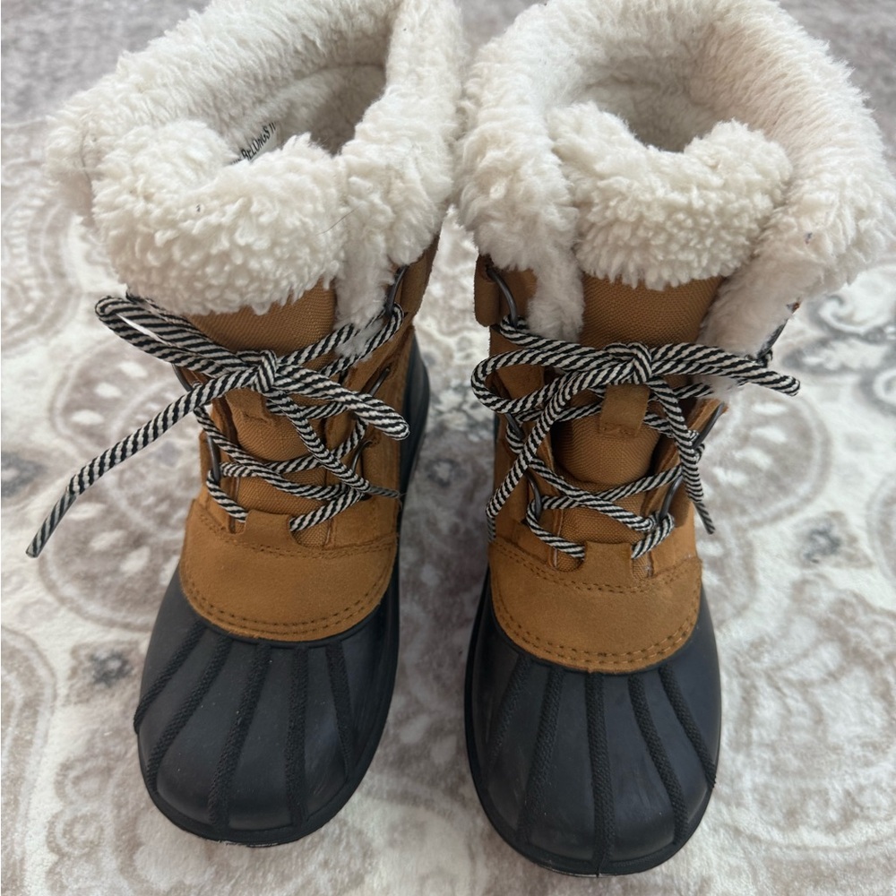 Cat & Jack Brown and Black Kids Boots